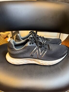 Size 13 - New Balance 520v8 Low Black